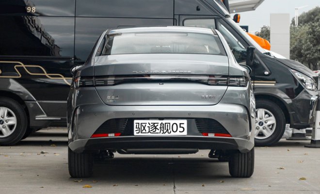 -1_0006_1400x0_1_q95_autohomecar__ChxknGRWDV6AC4BgACHSvOjaH5I580