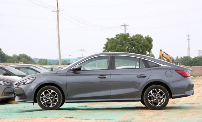 -1_0001_800x0_1_q95_autohomecar__ChxknGRchXuAIspLAB49JV4qAFk761