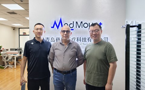 In July 2025, our customers visited Medmount to discuss order cooperation